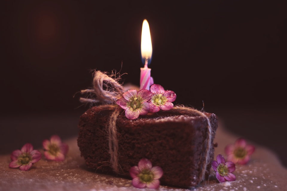 Birthday flowers on cake