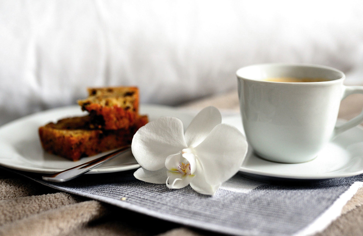 Mothers day delivery Melbourne of breakfast in bed with flowers and coffee