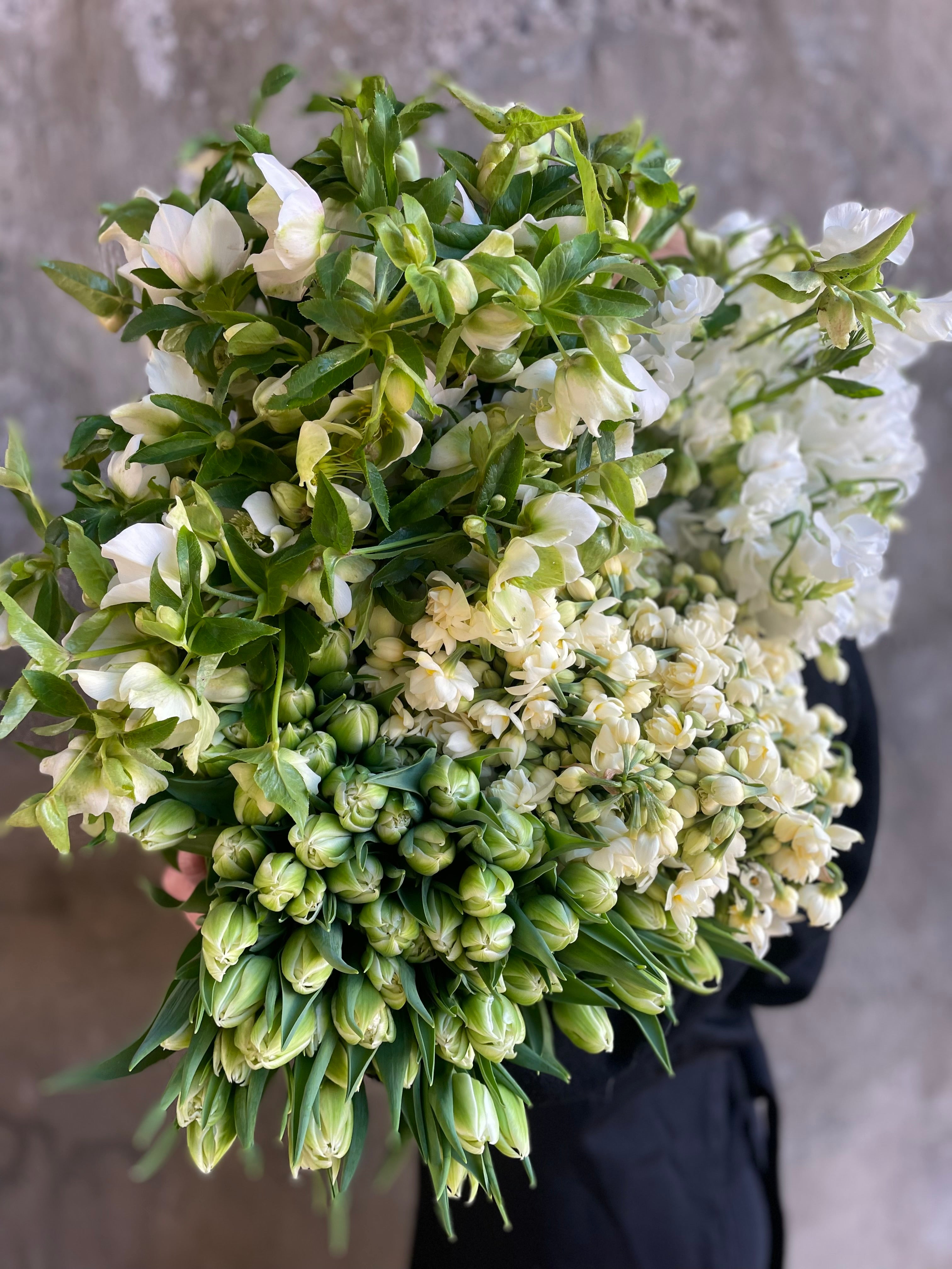 WHITE DESIGNER Choice Flower Bouquet