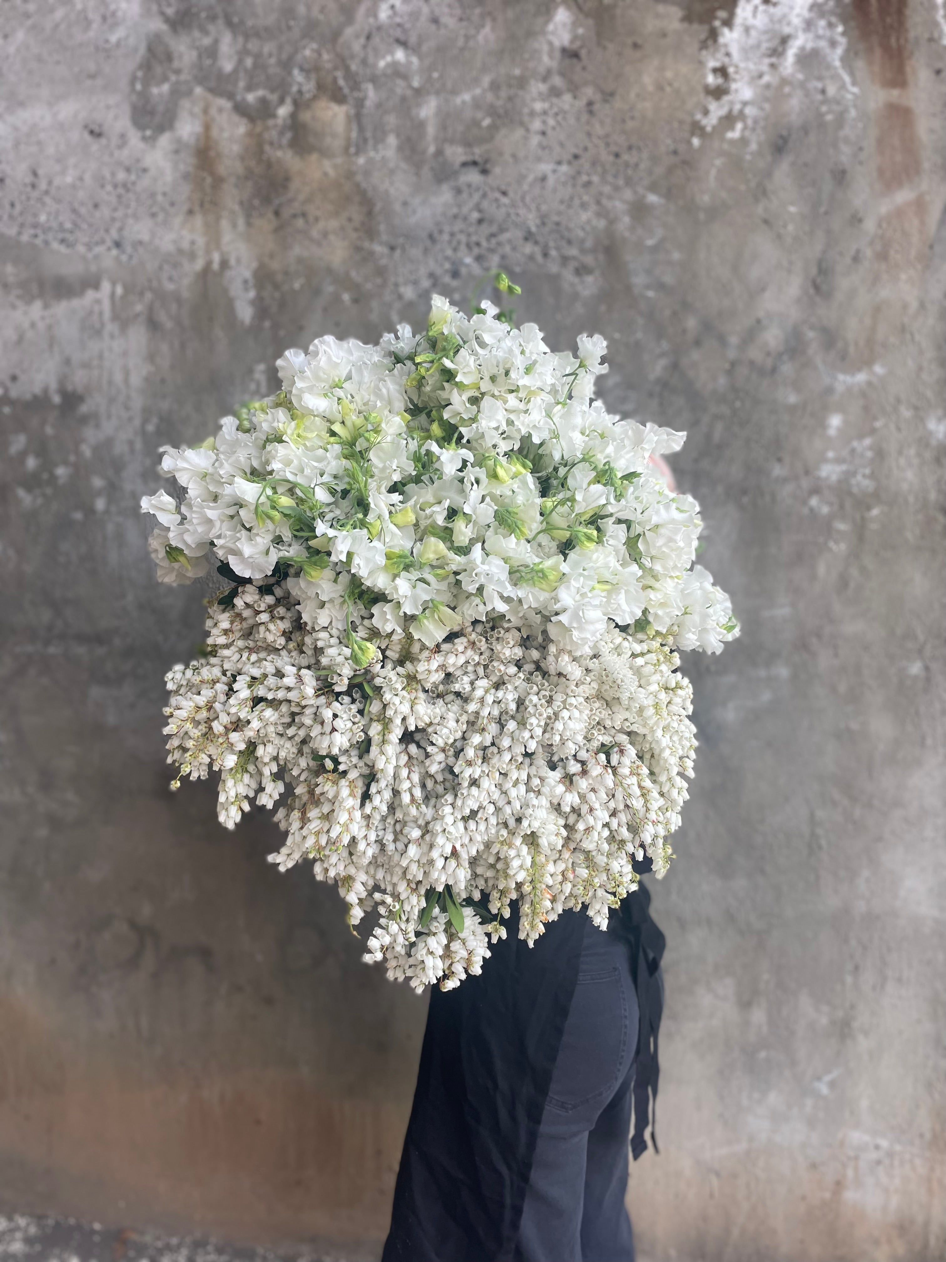 WHITE DESIGNER Choice Flower Bouquet