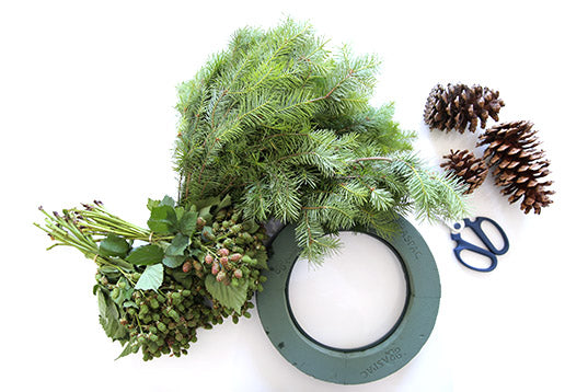 Five easy steps to making a beautiful, fresh Christmas wreath
