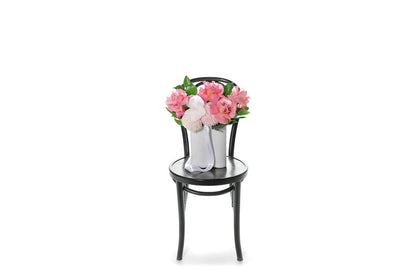 Kate Hill Flowers – soft-pink birthday vase with chrysanthemums, blush roses and orchids in a white wave ceramic.