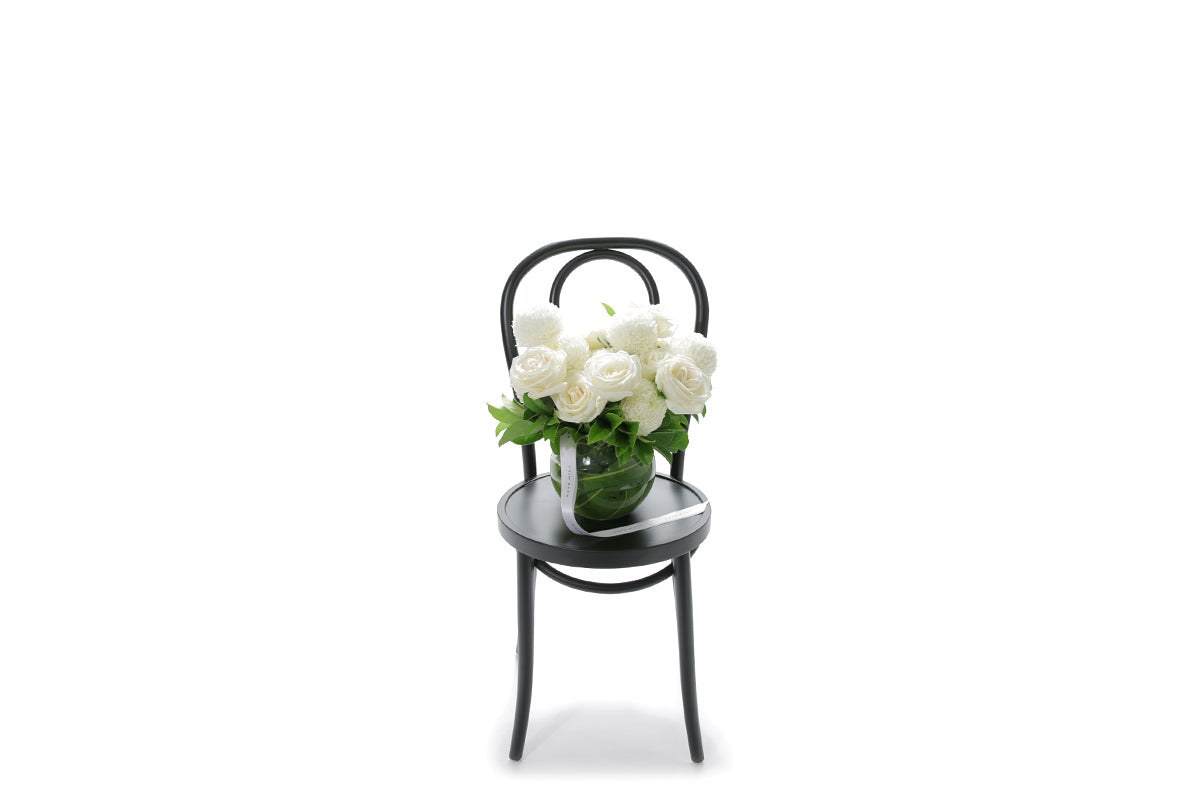ELISE large white flowers in a 20cm glass ball vase