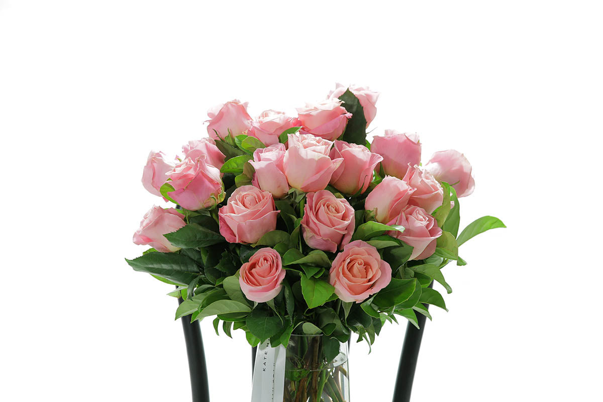 Close-up of HERMOSA large tapered vase with watermelon roses